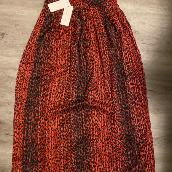 SOLD- NEW WITH TAGS Molly Bracken Premium High Waisted Skirt - Picture 2 of 2